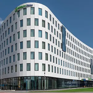https://holiday-inn-express-dusseldorf-hauptbahnhof-an-ihg-hotel.dortmundhotels.net